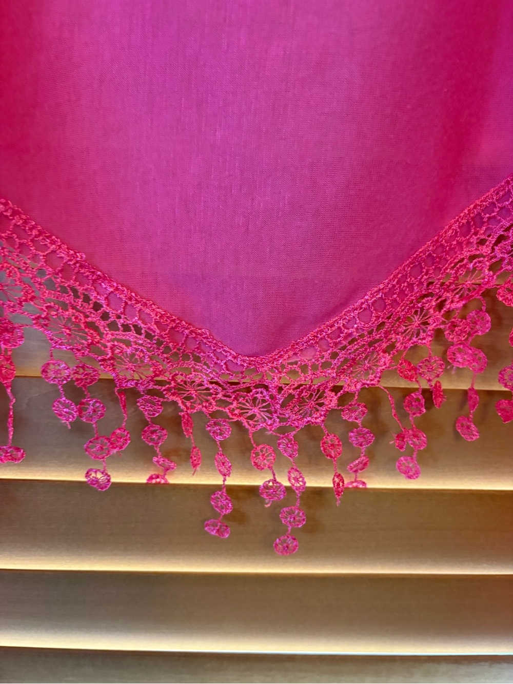 SAKI NWOT Hot Pink Lace-Trim Tassel Scarf Wrap. 100% polyester - Picture 2 of 6